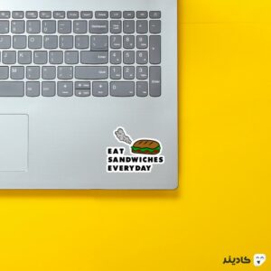 استیکر لپ تاپ آشنایی با مادر - ساندویچ روی لپتاپ