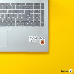 استیکر لپ تاپ استیکر علمی - لوگوی دانشگاه مک مستر روی لپتاپ