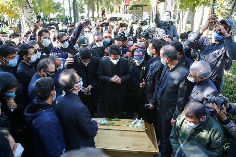 محمدرضا شجریان در سال ۱۳۱۹ در مشهد به دنیا آمد. او از همان ابتدا به موسیقی علاقه داشت و با حسین علیزاده، محمدرضا لطفی و ... همکاری داشته است.