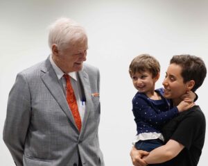 مریم میرزاخانی استاد ریاضی دانشگاه استنفورد بود و تنها زنی در جهان است که موفق به کسب جایزه فیلدز شده است، میرزخانی در ۴۰ سالگی فوت کرد.