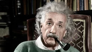 آلبرت اینشتین فیزیکدان آلمانی، که جزو بزرگ‌ترین دانشمندان تاریخ محسوب می‌شود و «نسبیت خاص» را مطرح کرده است. وی برنده نوبل فیزیک بوده است.